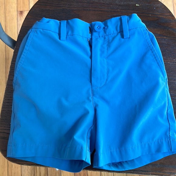 Boys Vineyard Vines performance shorts - 3T - Picture 1 of 3